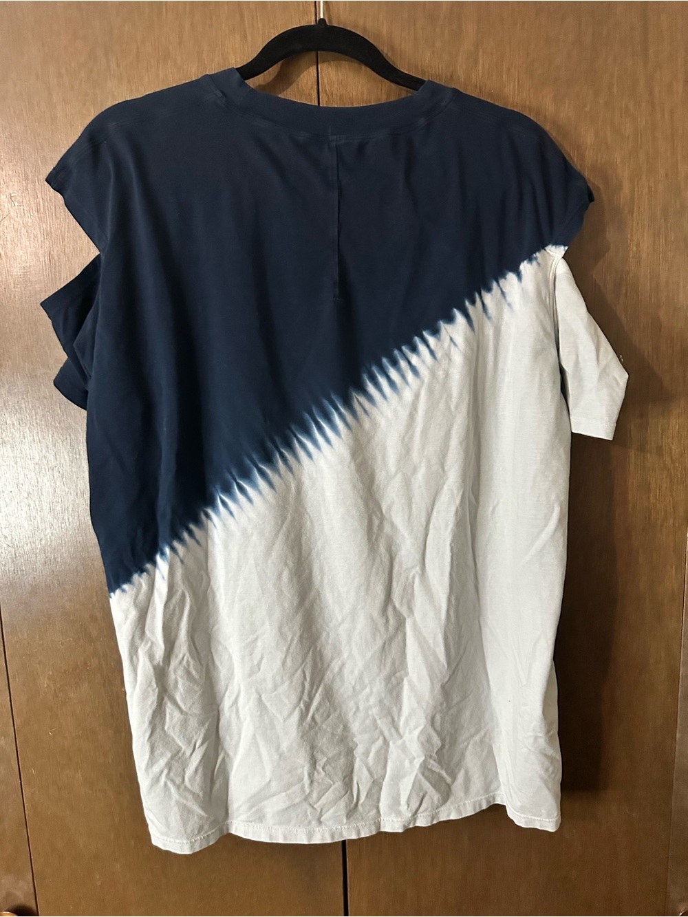 Lululemon LA All Yours Cut-Out Cold Shoulder Diagonal Navy Tie Dye Tee Sz 12 - Picture 7 of 9